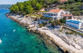 Stunning Home In Blato With Wifi